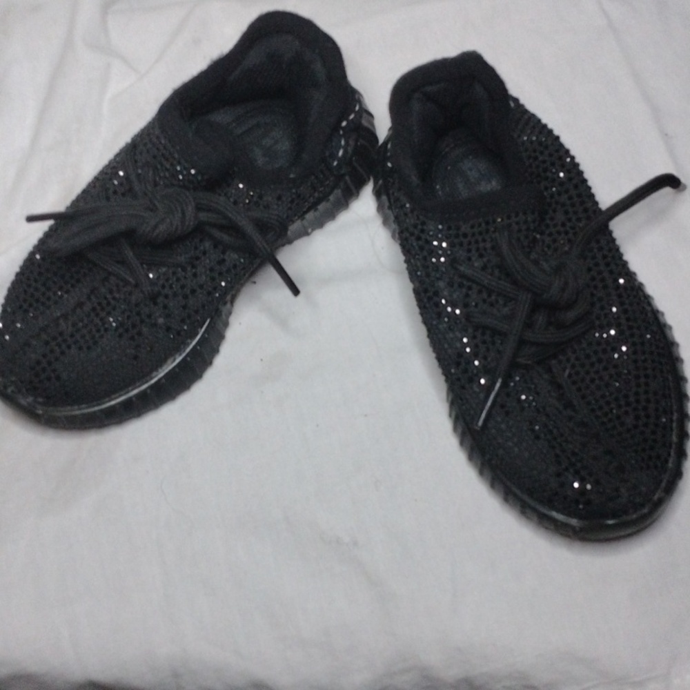 3/$20-Boost sneaker